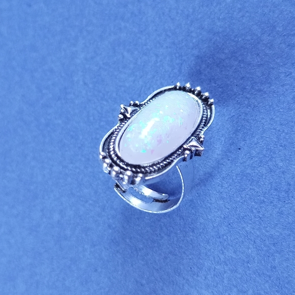 NWOT Vintage-Like Bohemian Silver Ring CUSHION - Picture 4 of 6